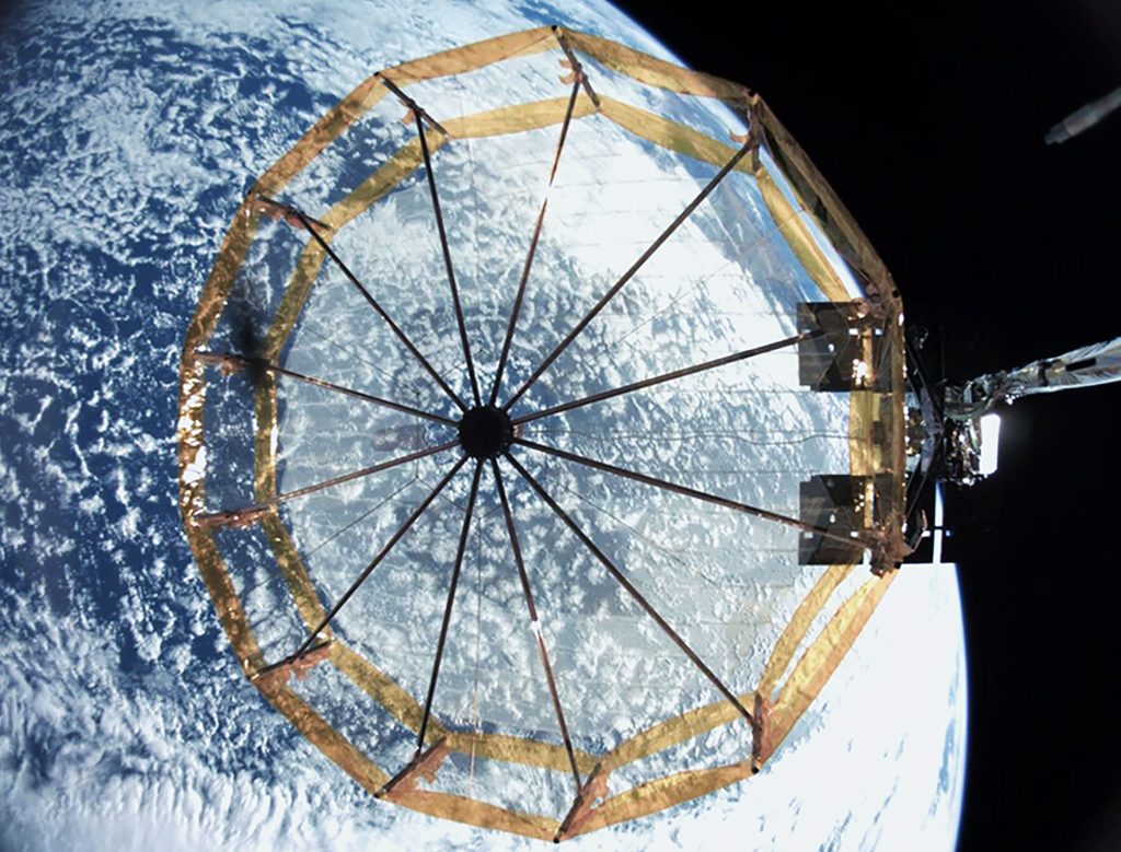 Tendeg Large Aperture antenna deployed on orbit